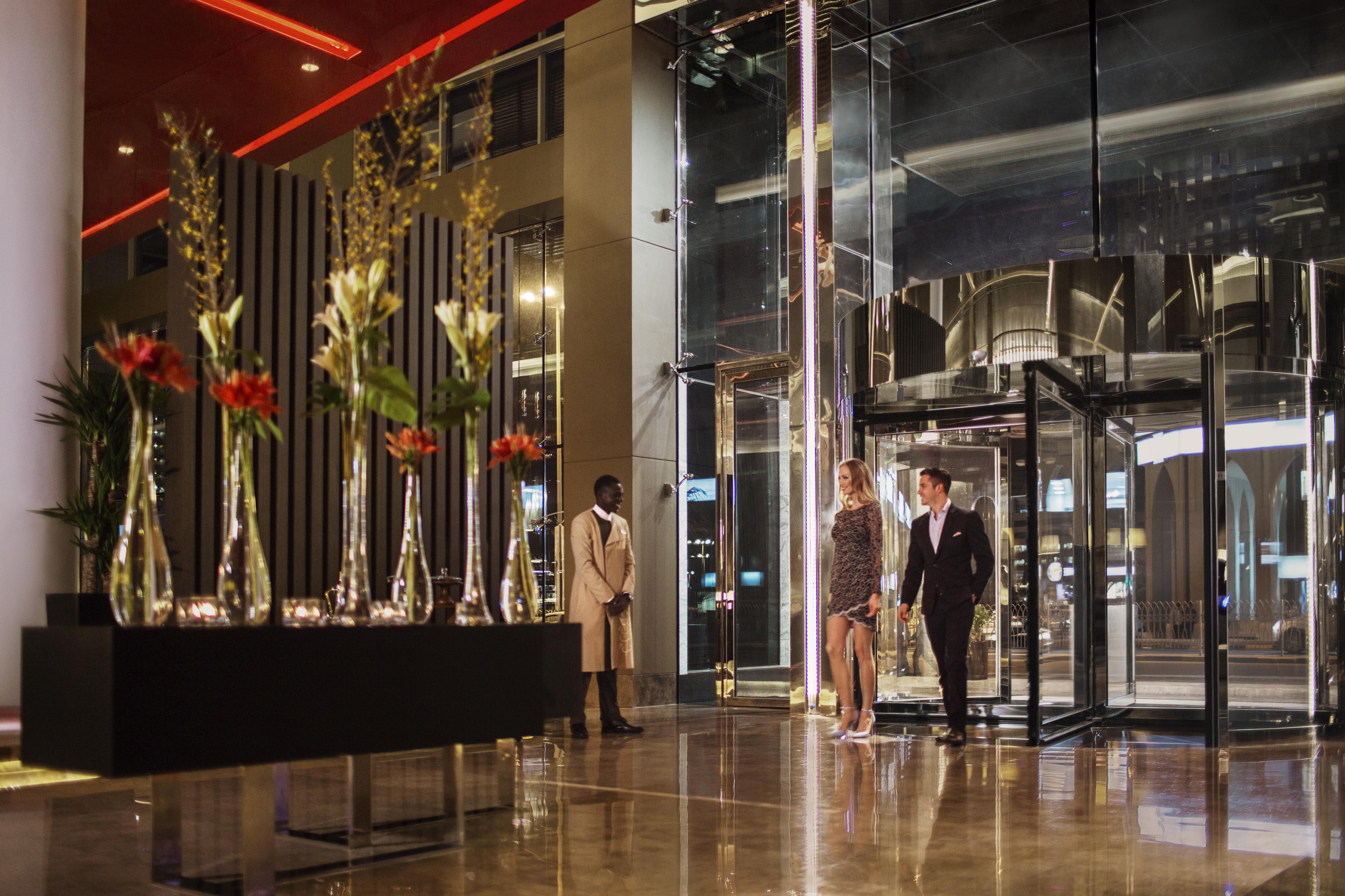 Готель Downtown Rotana Манама Екстер'єр фото Lobby