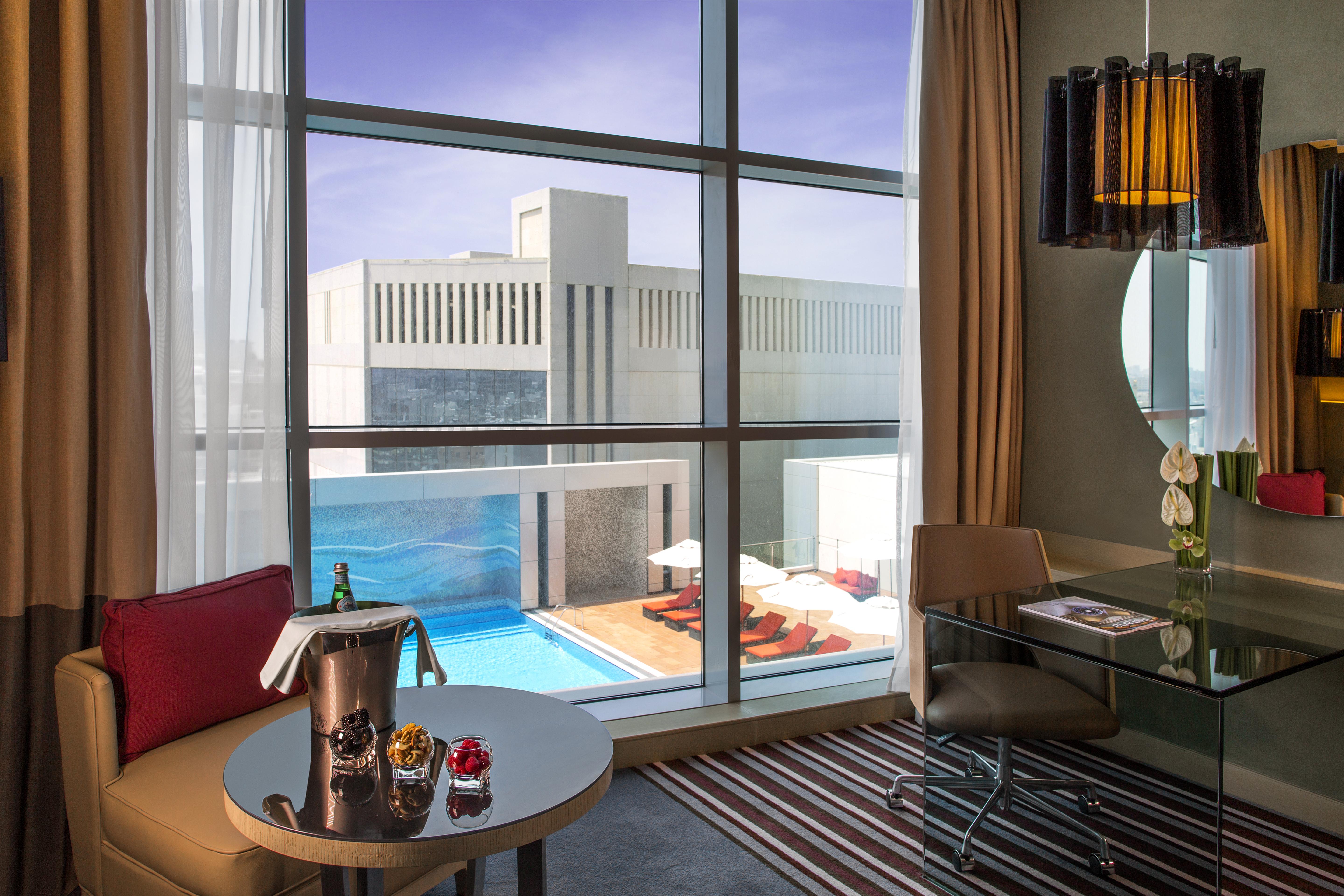 Готель Downtown Rotana Манама Екстер'єр фото A room at the hotel